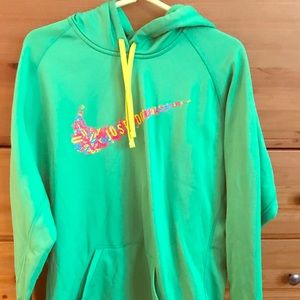 Women’s Nike sweat Shirt